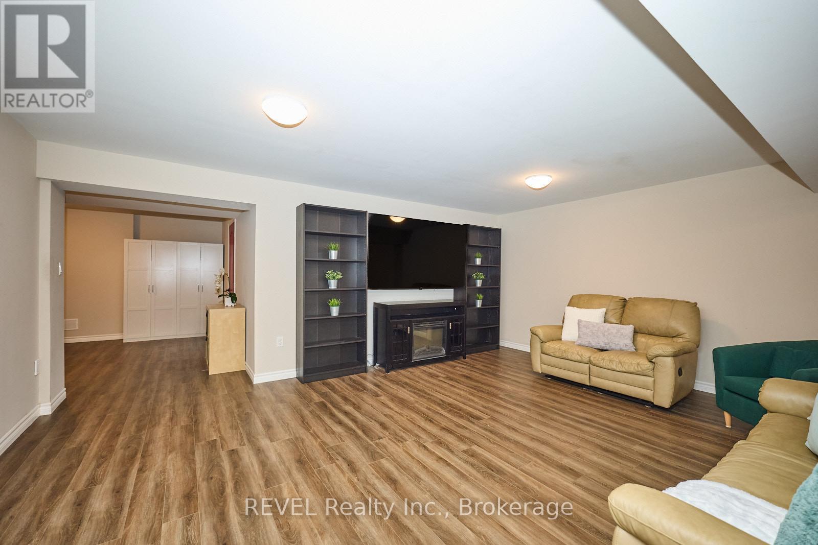 5 Cinnamon Street, Thorold, Ontario  L2V 0H5 - Photo 30 - X12394769