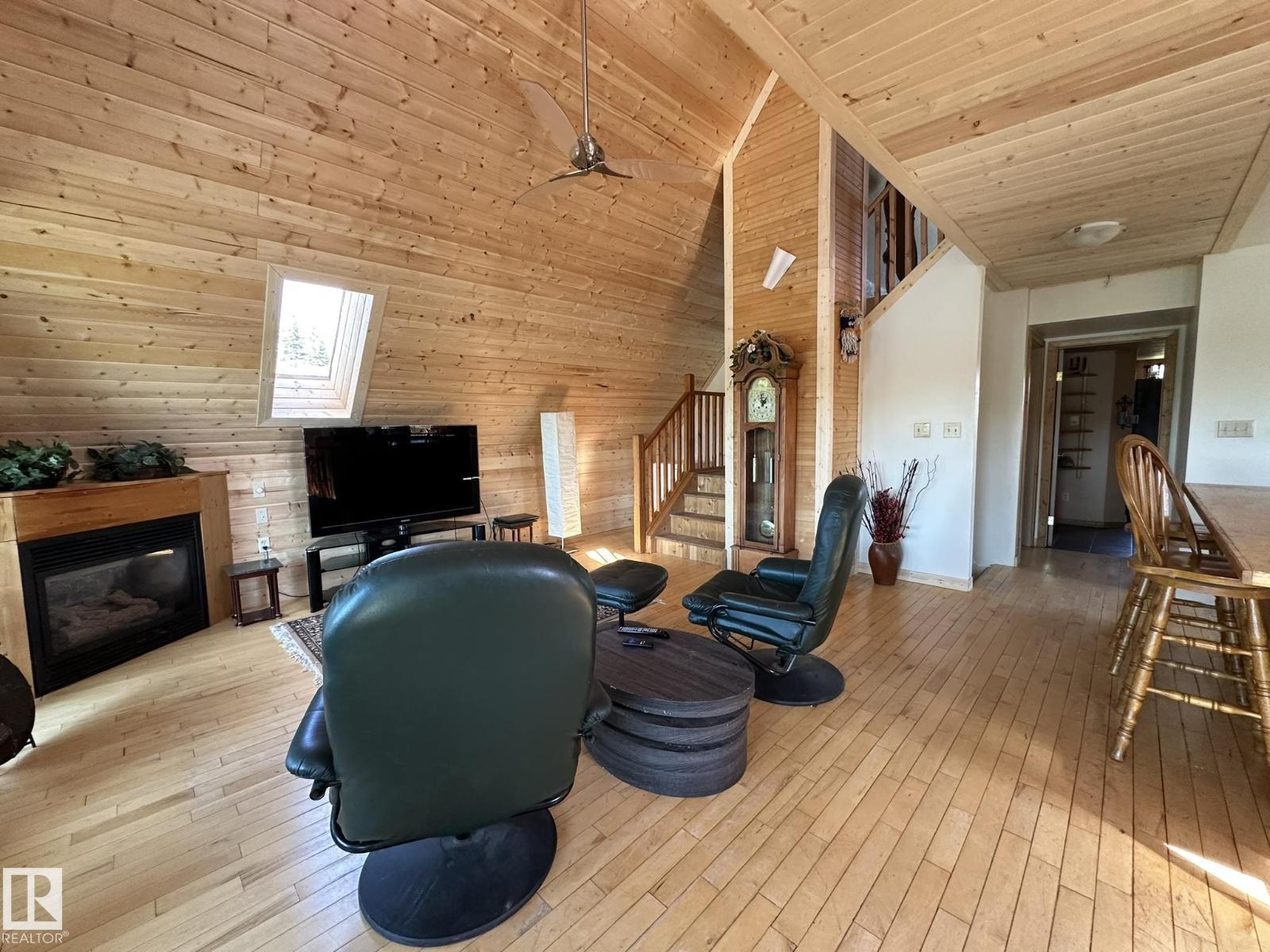 17401 Victoria Tr, Rural Smoky Lake County, Alberta  T0A 3C0 - Photo 8 - E4456565