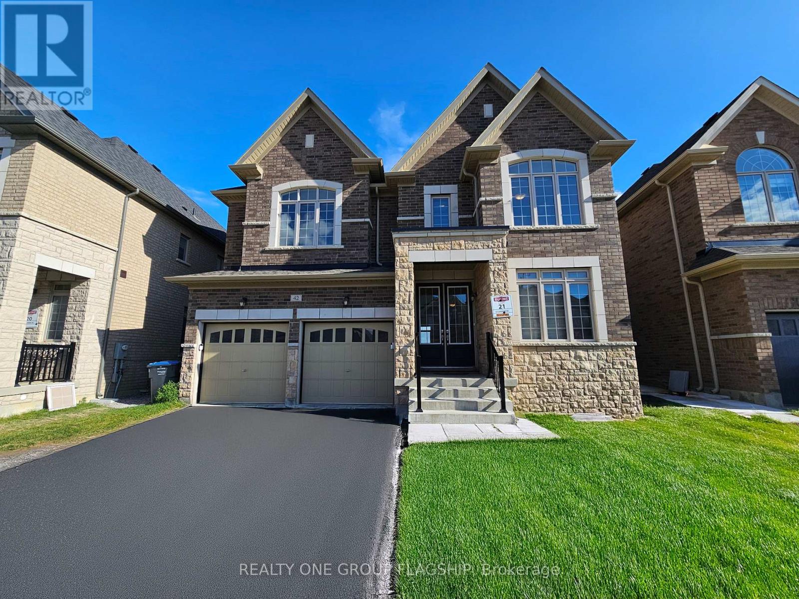 42 CLAREMONT DRIVE, Brampton, Ontario