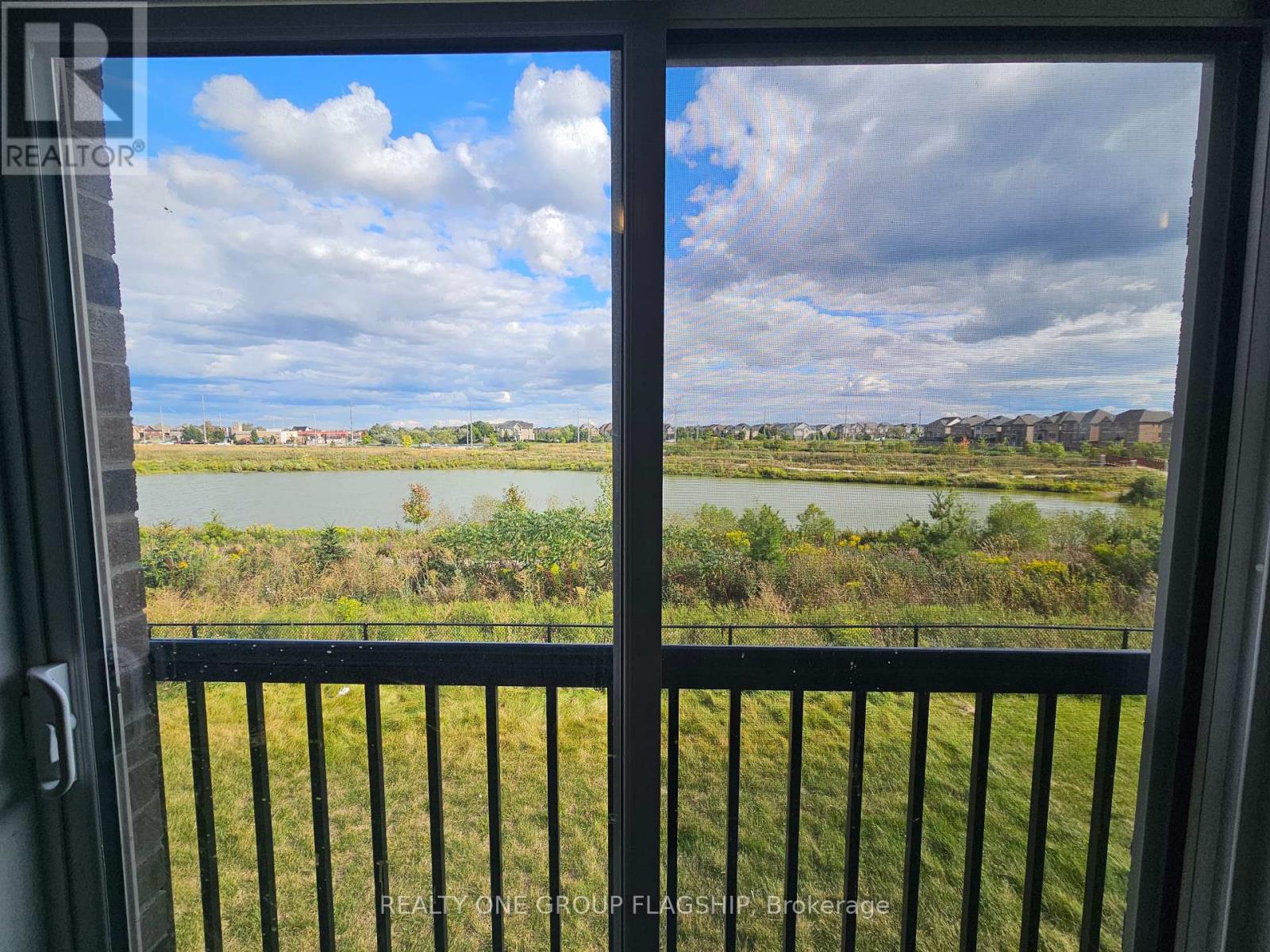 42 Claremont Drive, Brampton, Ontario  L6R 4G4 - Photo 10 - W12394530
