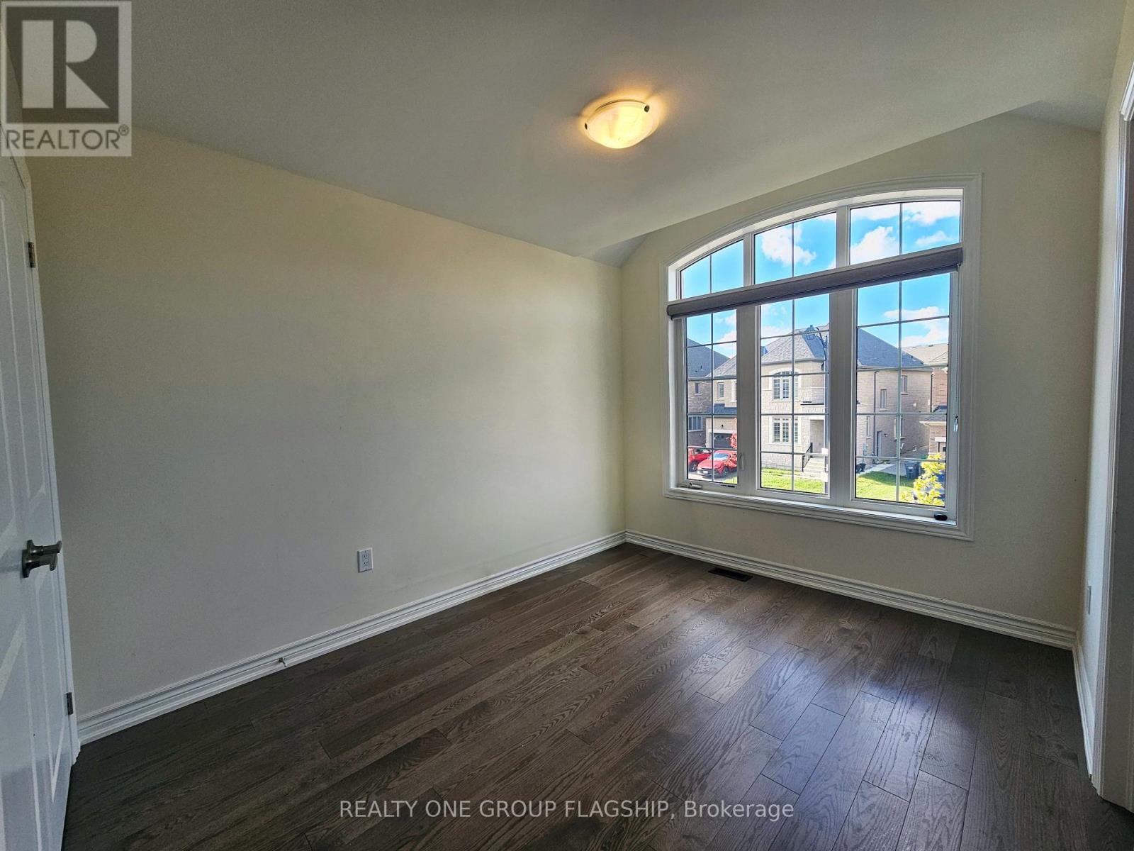 42 Claremont Drive, Brampton, Ontario  L6R 4G4 - Photo 14 - W12394530