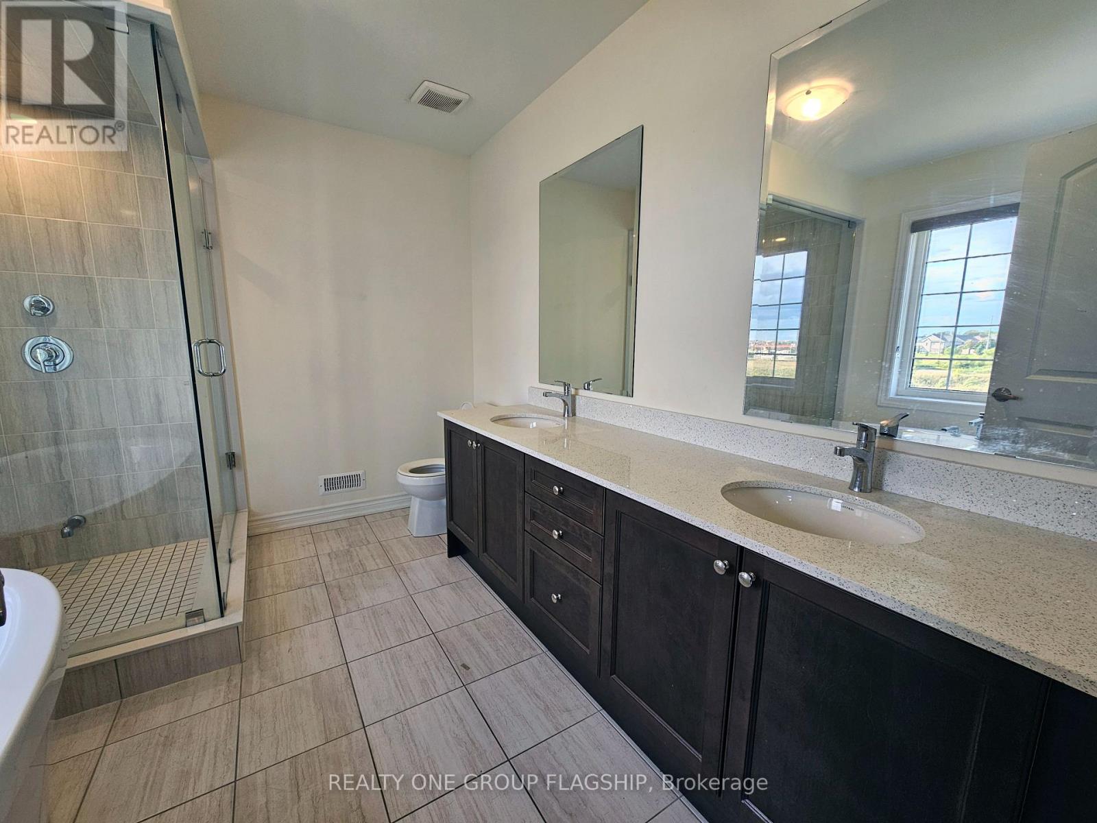 42 Claremont Drive, Brampton, Ontario  L6R 4G4 - Photo 20 - W12394530