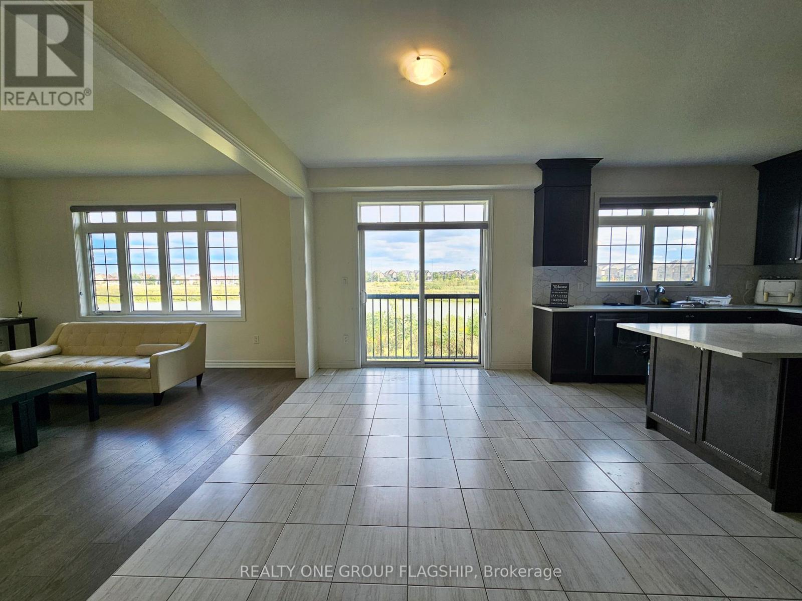 42 Claremont Drive, Brampton, Ontario  L6R 4G4 - Photo 5 - W12394530