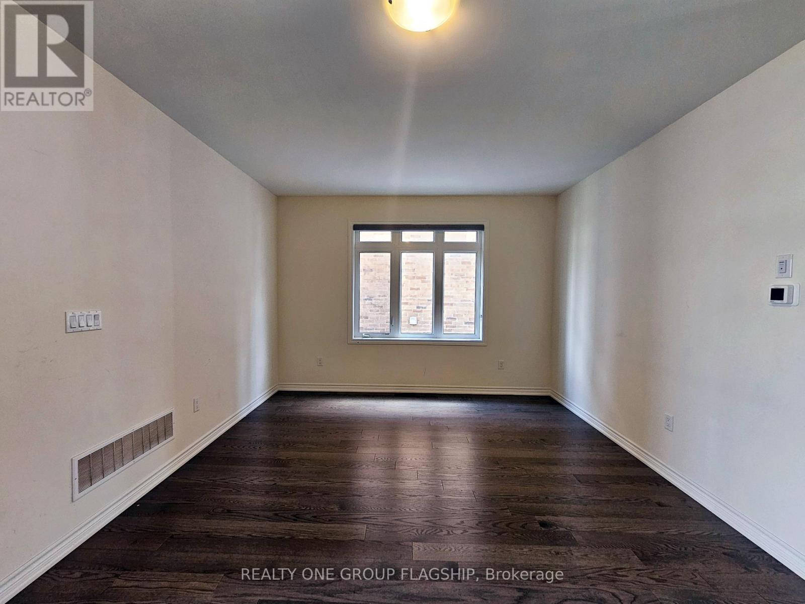42 Claremont Drive, Brampton, Ontario  L6R 4G4 - Photo 6 - W12394530