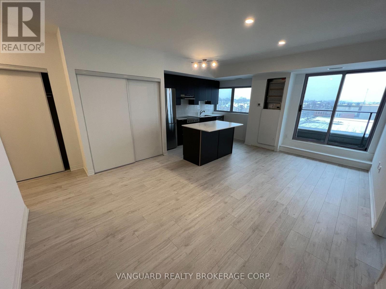 509 - 408 Browns Line, Toronto (Alderwood), Ontario  M8W 3T9 - Photo 6 - W12394544