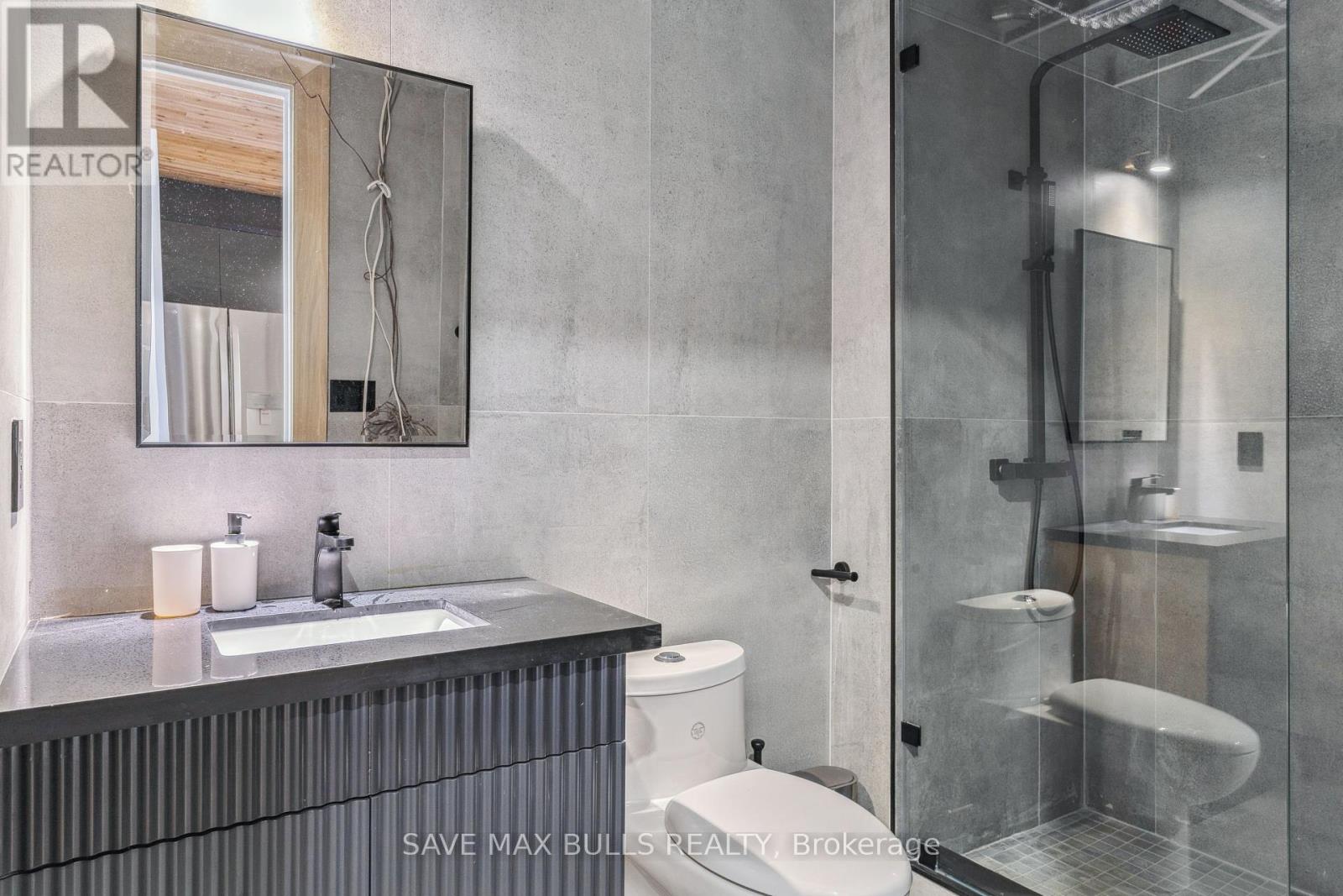 1320 Queen Street W, Toronto (Roncesvalles), Ontario  M6K 1L4 - Photo 19 - W12394592