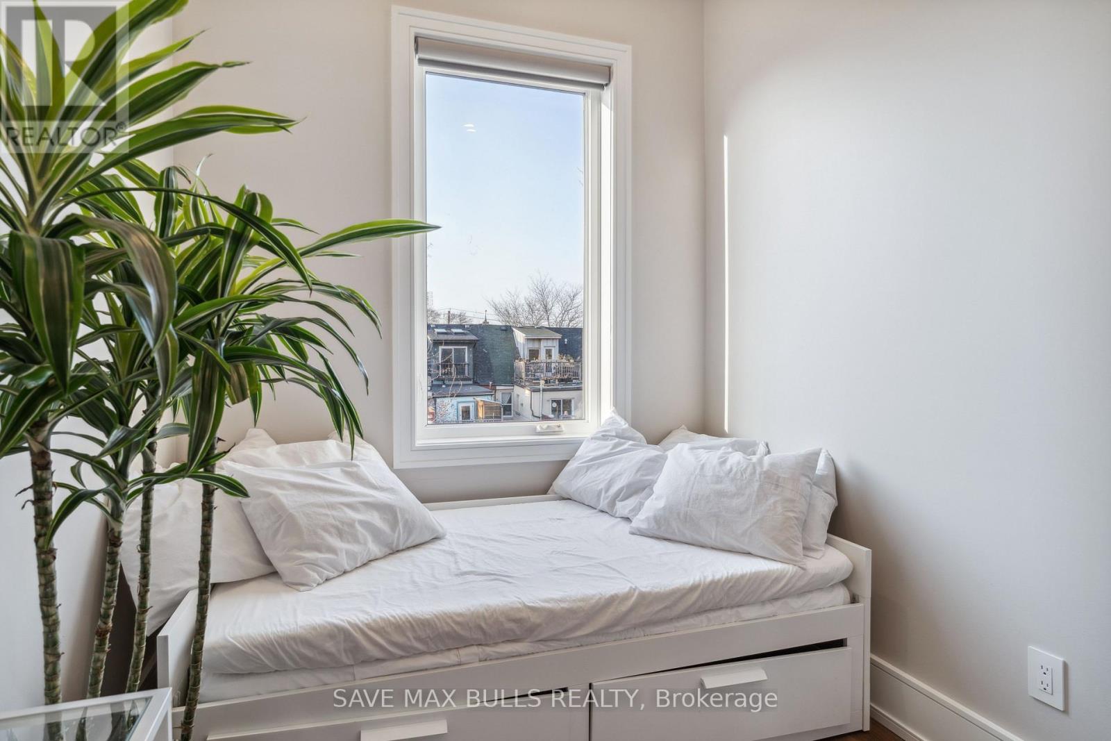1320 Queen Street W, Toronto (Roncesvalles), Ontario  M6K 1L4 - Photo 38 - W12394592