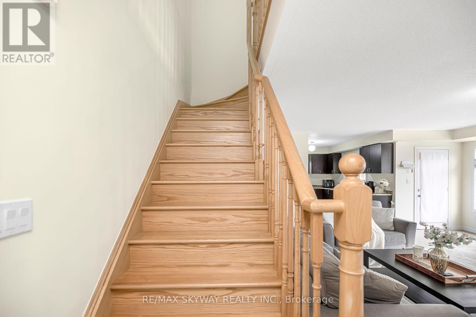 10 - 200 Veterans Drive, Brampton, Ontario  L7A 4S6 - Photo 21 - W12394597