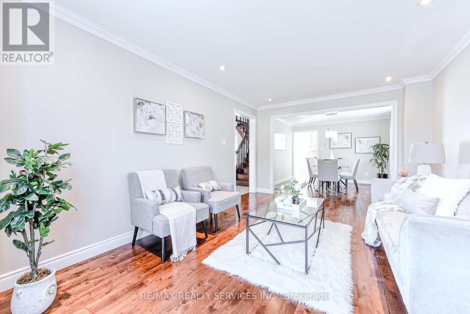 10 St Mark Place, Brampton (Northwood Park), Ontario  L6X 3W5 - Photo 12 - W12394663