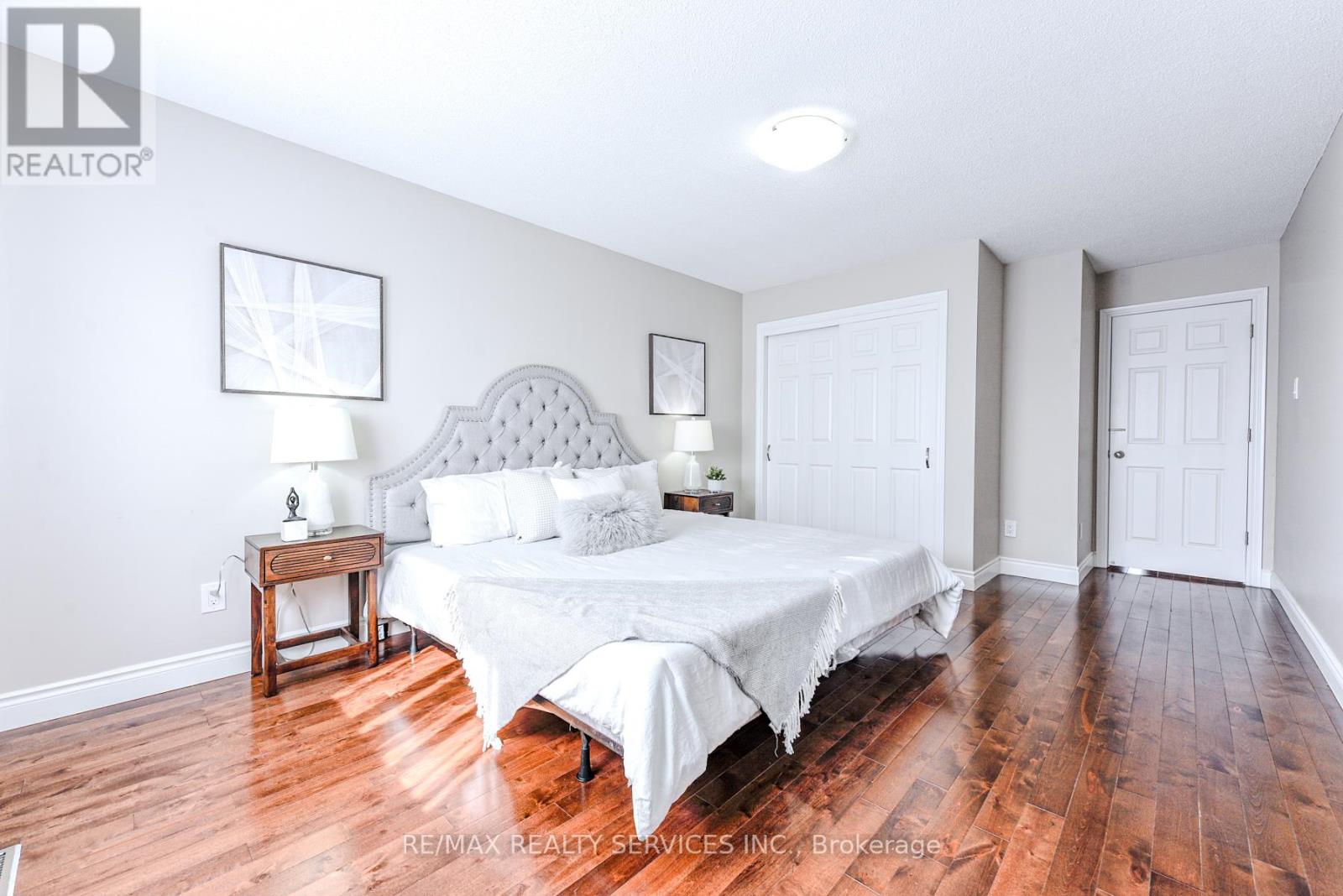 10 St Mark Place, Brampton (Northwood Park), Ontario  L6X 3W5 - Photo 26 - W12394663