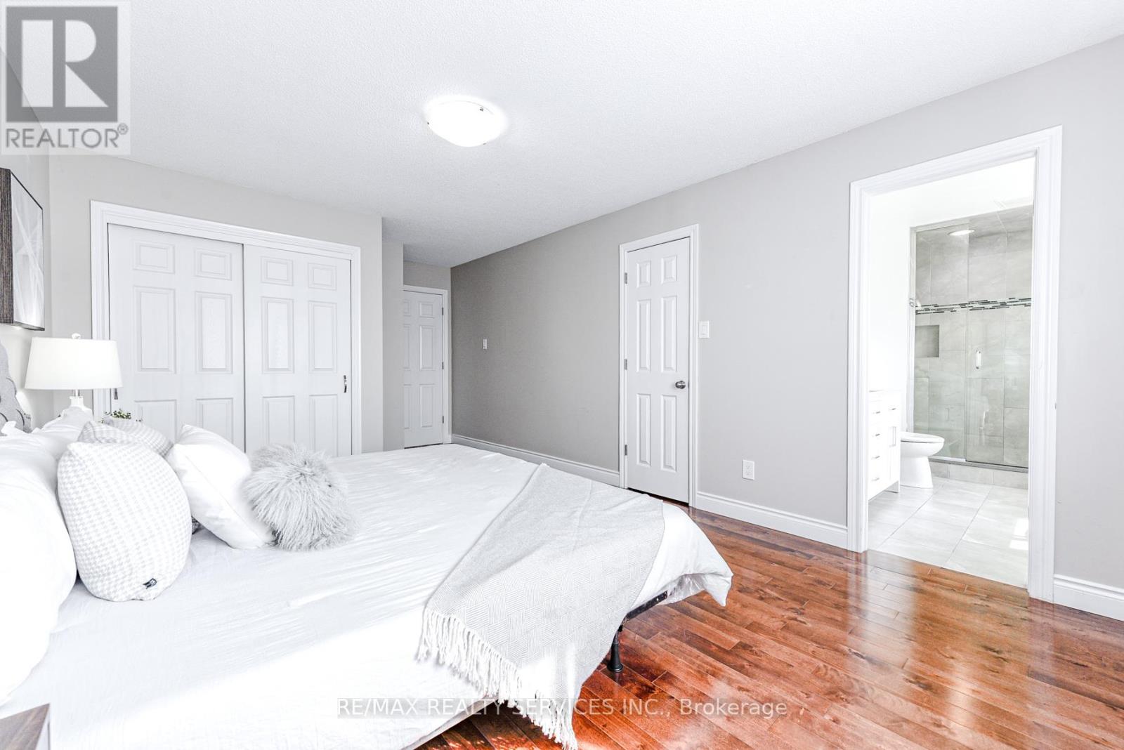 10 St Mark Place, Brampton (Northwood Park), Ontario  L6X 3W5 - Photo 27 - W12394663