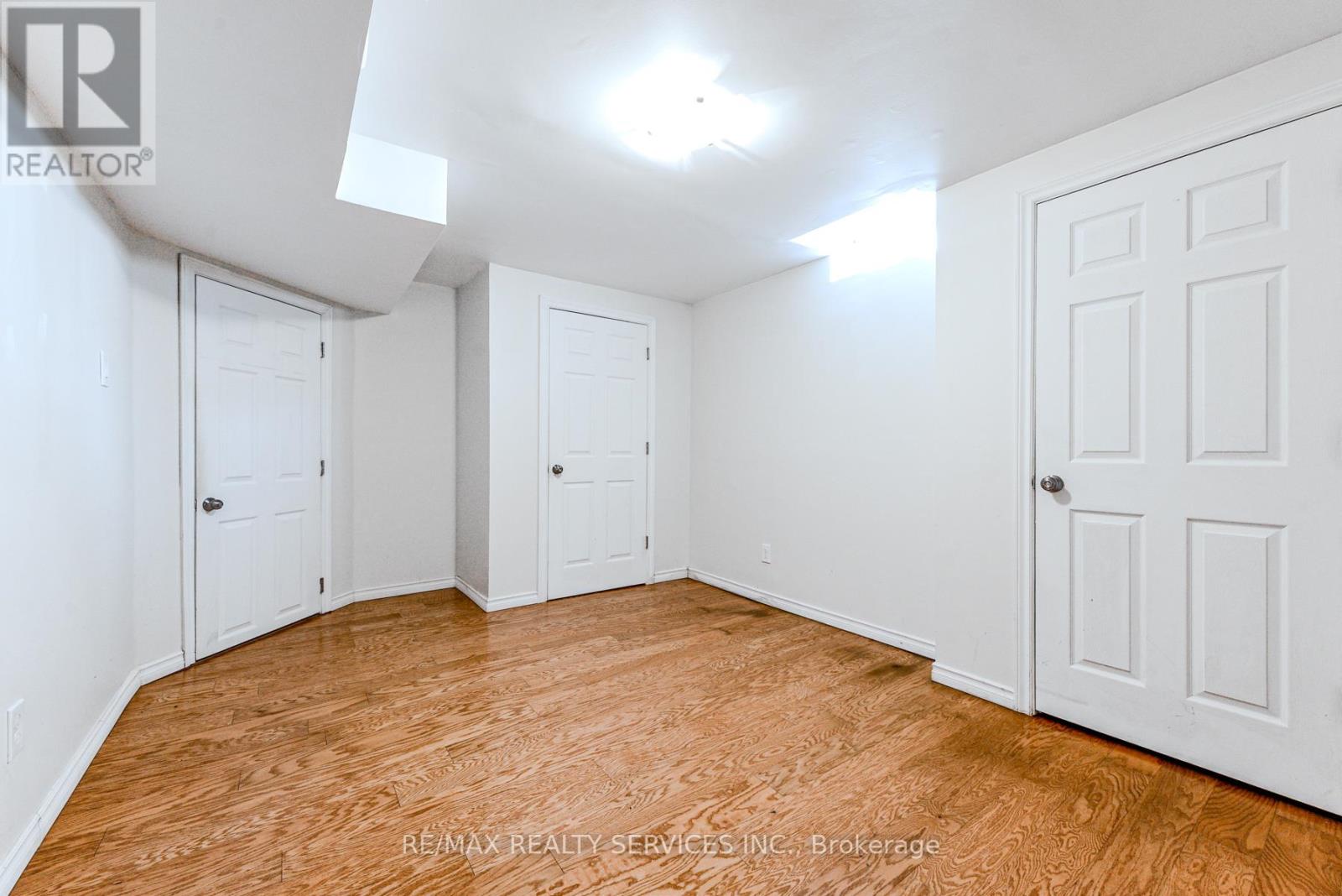 10 St Mark Place, Brampton (Northwood Park), Ontario  L6X 3W5 - Photo 43 - W12394663