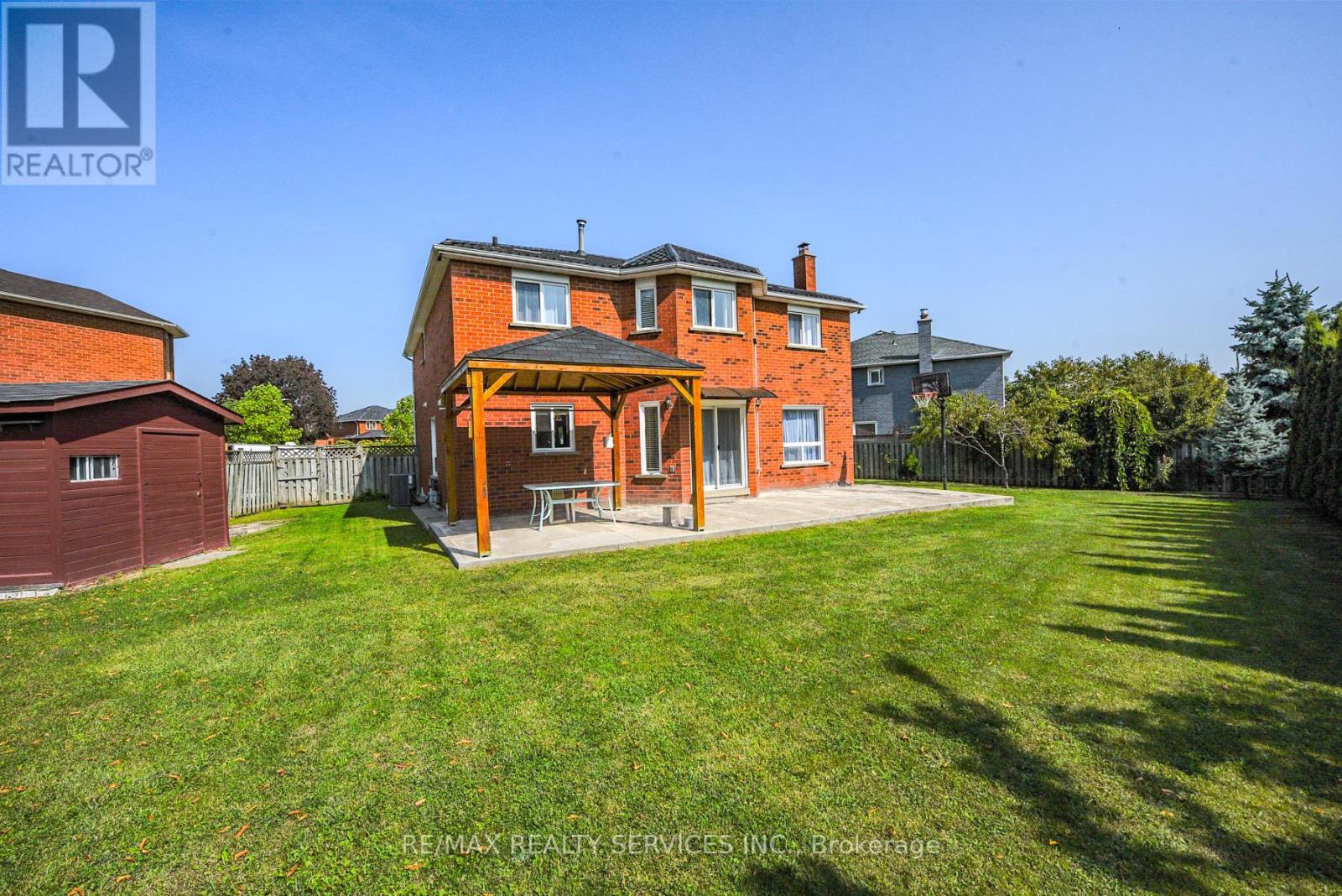 10 St Mark Place, Brampton (Northwood Park), Ontario  L6X 3W5 - Photo 46 - W12394663