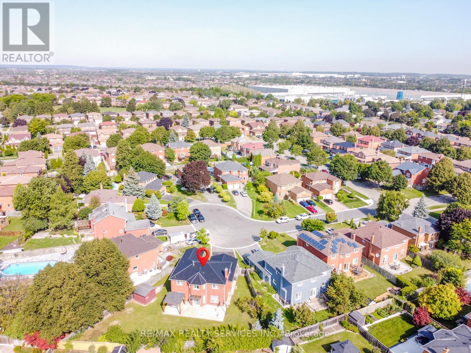 10 St Mark Place, Brampton (Northwood Park), Ontario  L6X 3W5 - Photo 47 - W12394663