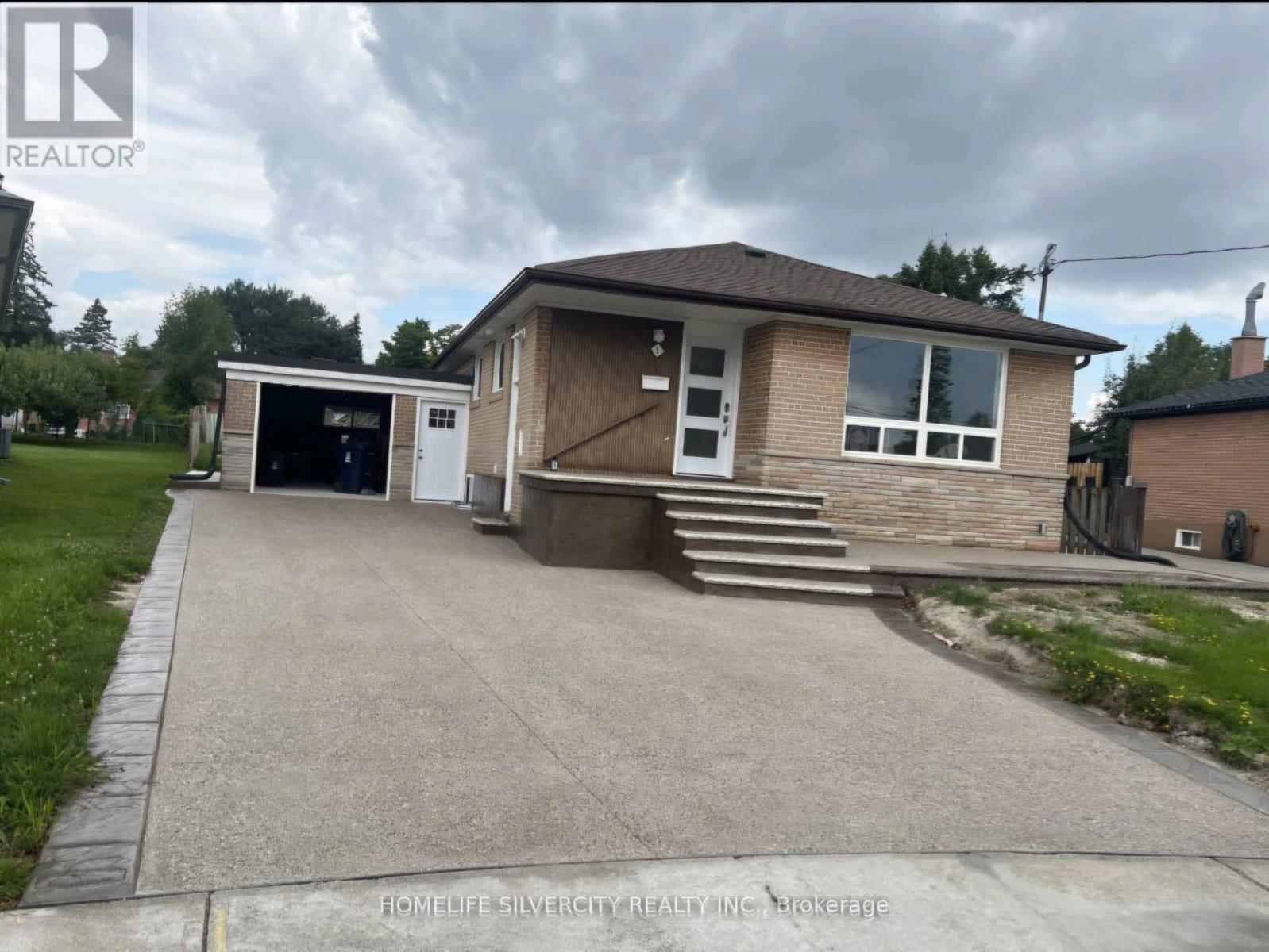 2 UNIT - 6 LAMELLA ROAD, Toronto, Ontario