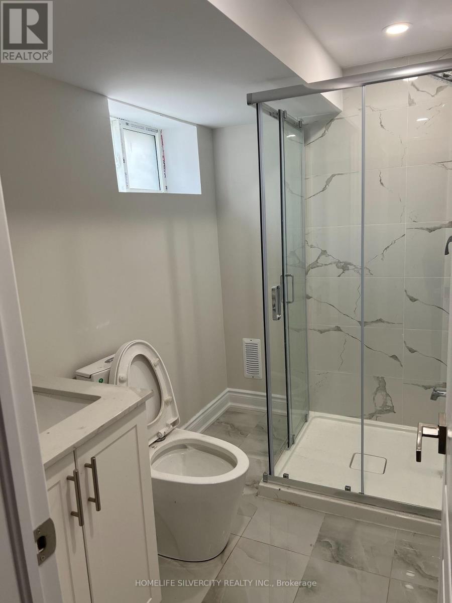 2 Unit - 6 Lamella Road, Toronto, Ontario  M9V 1Y8 - Photo 4 - W12394667