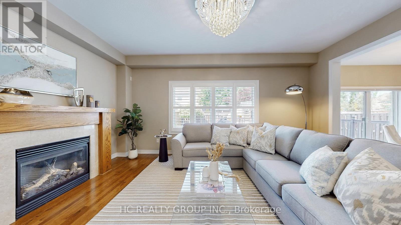 Property at 106 COOPERSHAWK STREET image 5