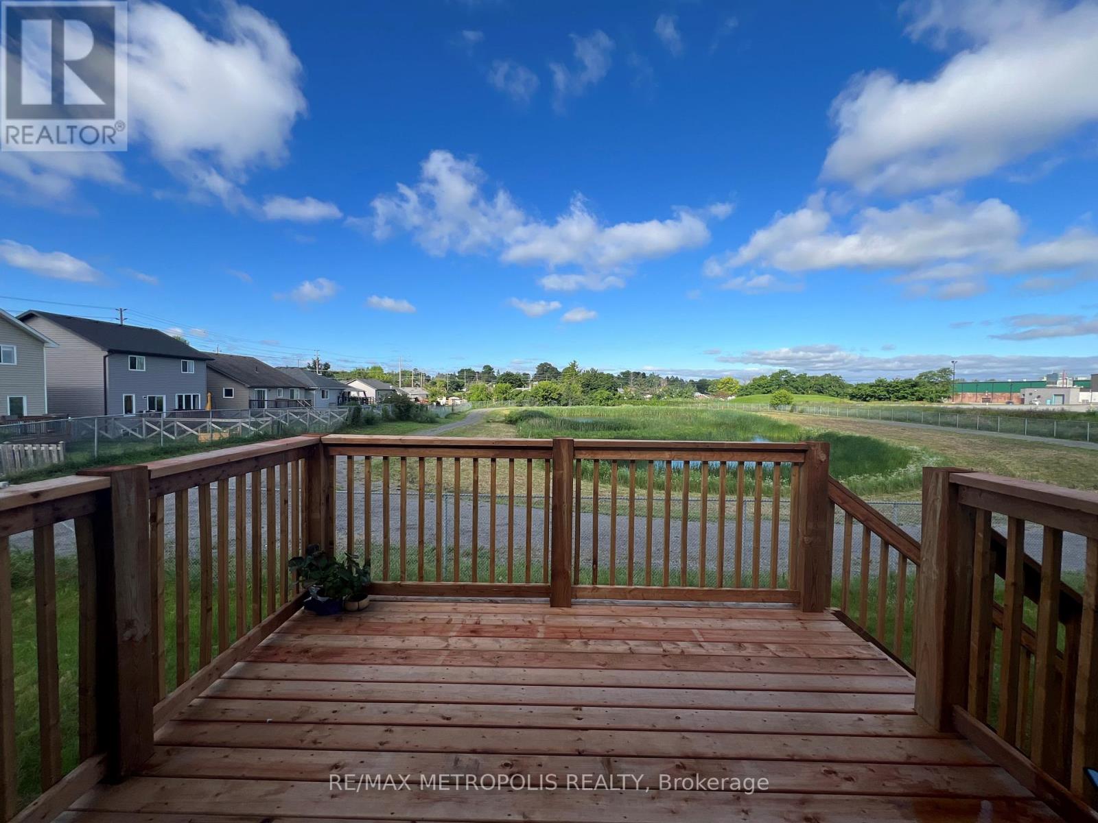 6 Summit Crescent, Belleville, Ontario  K8N 0A2 - Photo 22 - X12394643