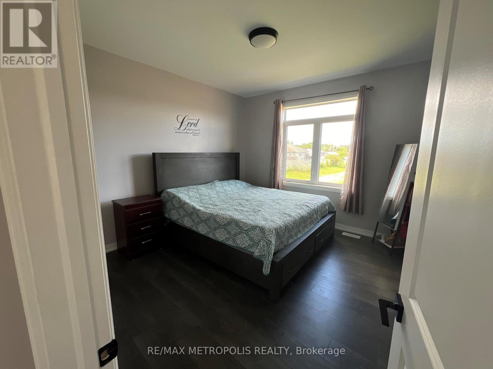 6 Summit Crescent, Belleville, Ontario  K8N 0A2 - Photo 8 - X12394643