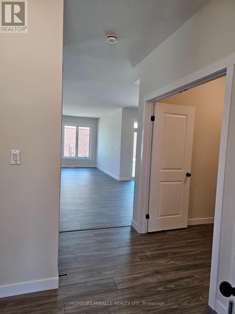 152 Newman Drive, Cambridge, Ontario  N1S 0C4 - Photo 22 - X12394659