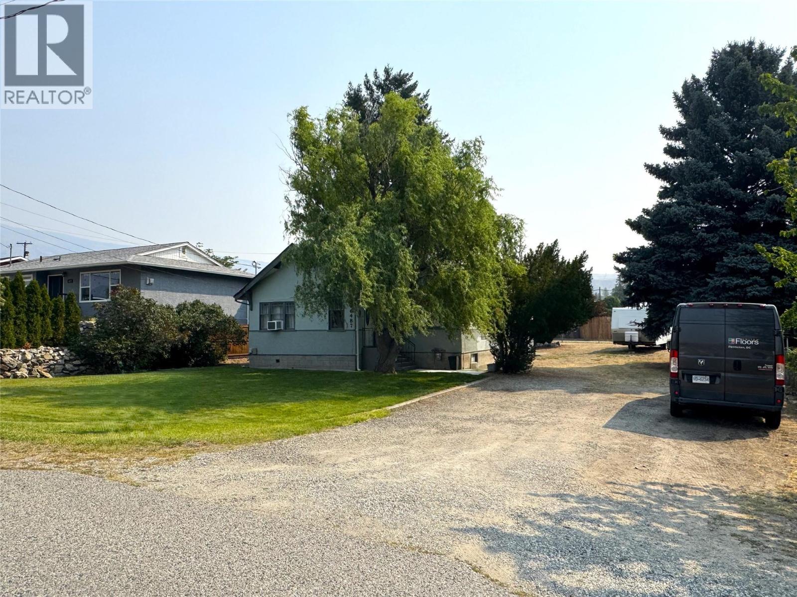 6487 Badger Street, Oliver, British Columbia