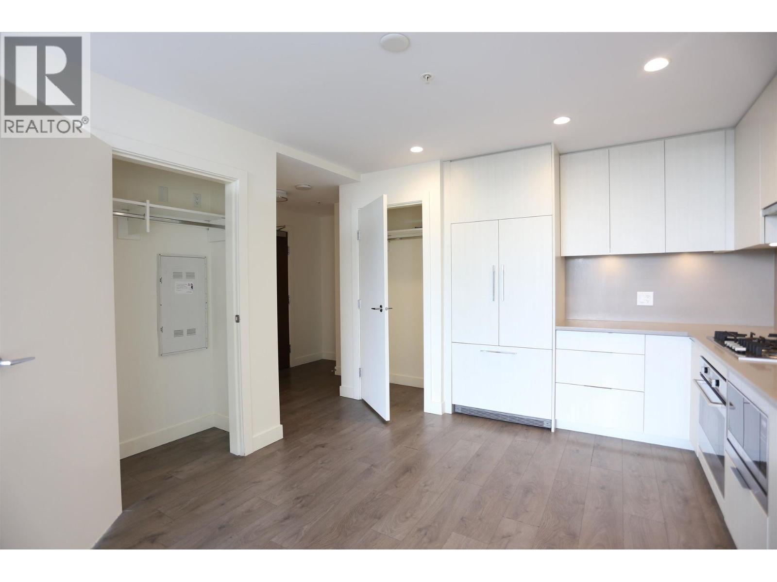 2104 4465 Juneau Street, Burnaby, British Columbia  V5C 0L8 - Photo 4 - R3046010