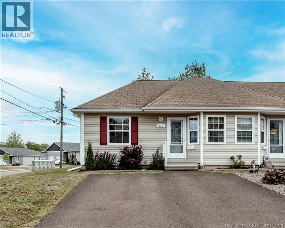 211 Damien, Dieppe, New Brunswick  E1A 0V9 - Photo 1 - NB126471