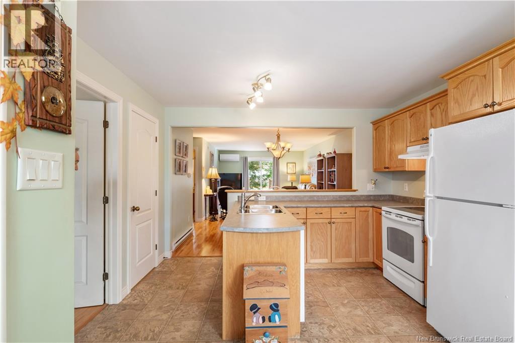 211 Damien, Dieppe, New Brunswick  E1A 0V9 - Photo 6 - NB126471