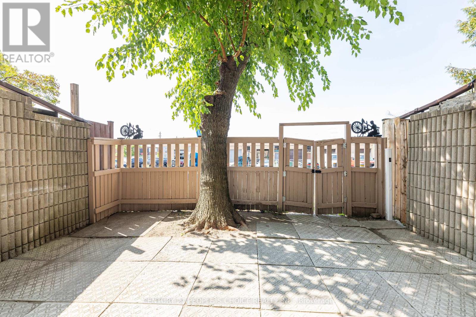 111 - 10 Eddystone Avenue, Toronto, Ontario  M3N 2T2 - Photo 37 - W12392415