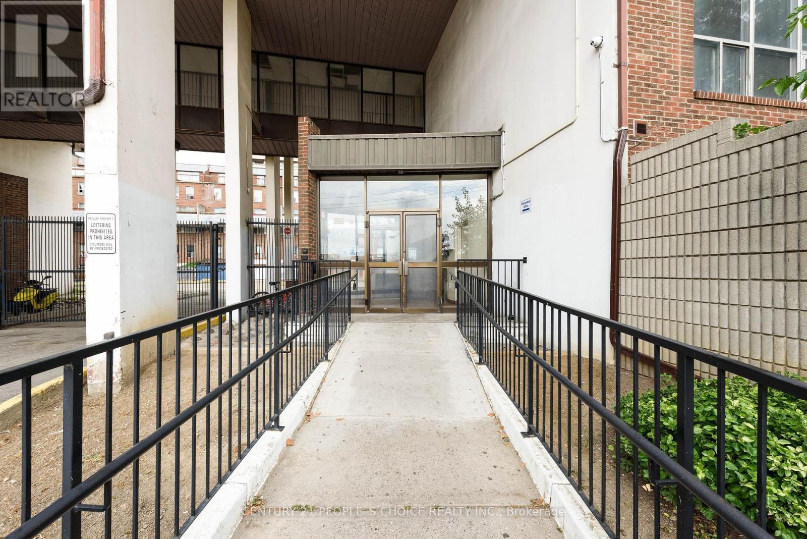 111 - 10 Eddystone Avenue, Toronto, Ontario  M3N 2T2 - Photo 41 - W12392415