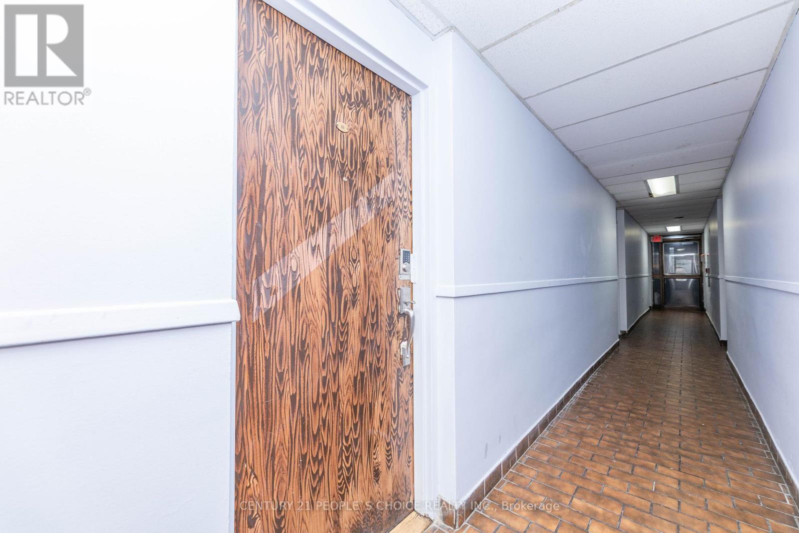 111 - 10 Eddystone Avenue, Toronto, Ontario  M3N 2T2 - Photo 6 - W12392415