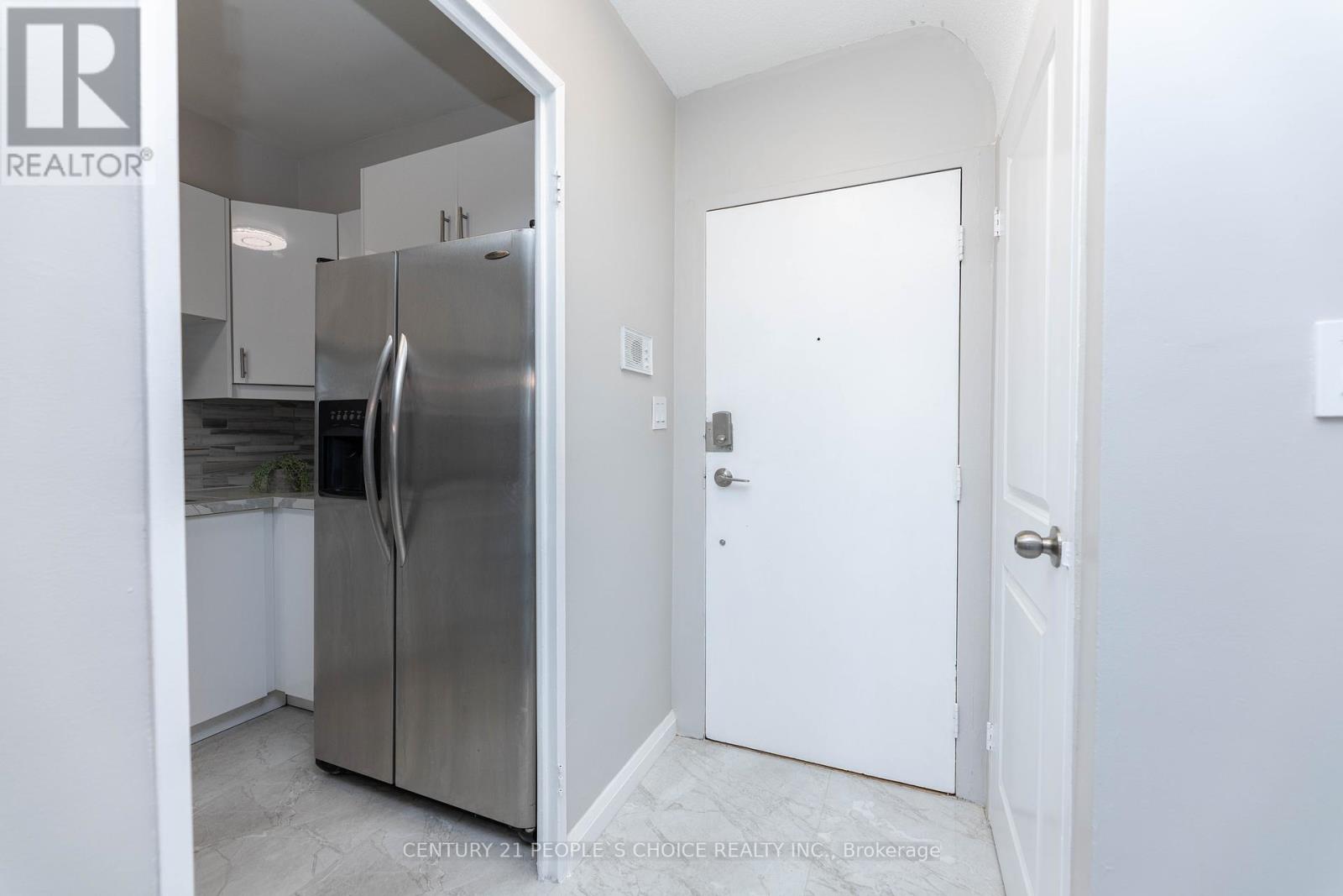 111 - 10 Eddystone Avenue, Toronto, Ontario  M3N 2T2 - Photo 7 - W12392415