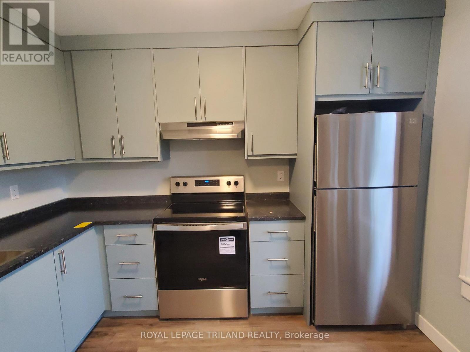 Upper Unit - 104 Flora Street, St. Thomas, Ontario  N5P 2X6 - Photo 18 - X12394867