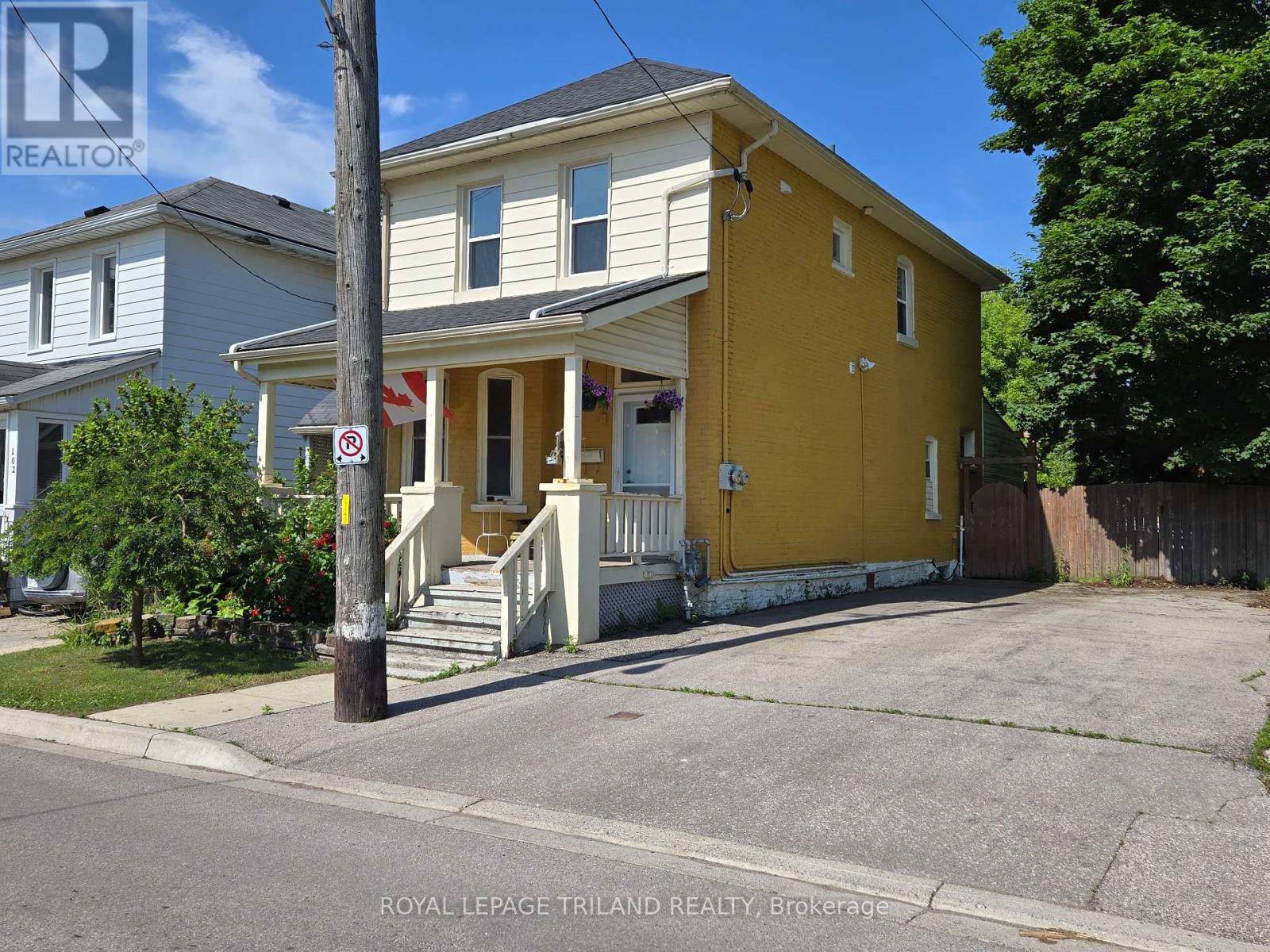 Upper Unit - 104 Flora Street, St. Thomas, Ontario  N5P 2X6 - Photo 3 - X12394867