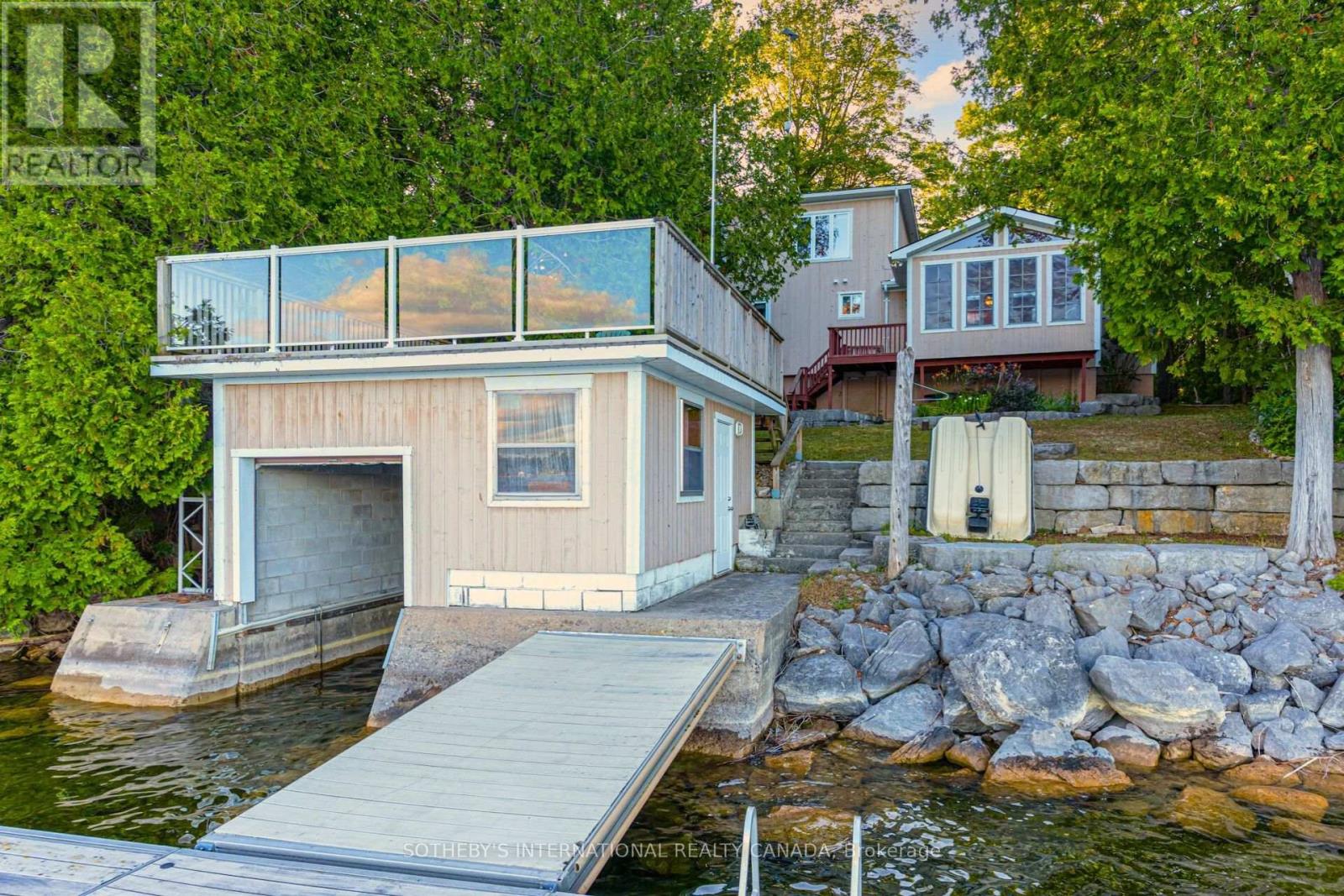 94 Wilkinson Drive, Kawartha Lakes, Ontario  K0M 1K0 - Photo 1 - X12381518