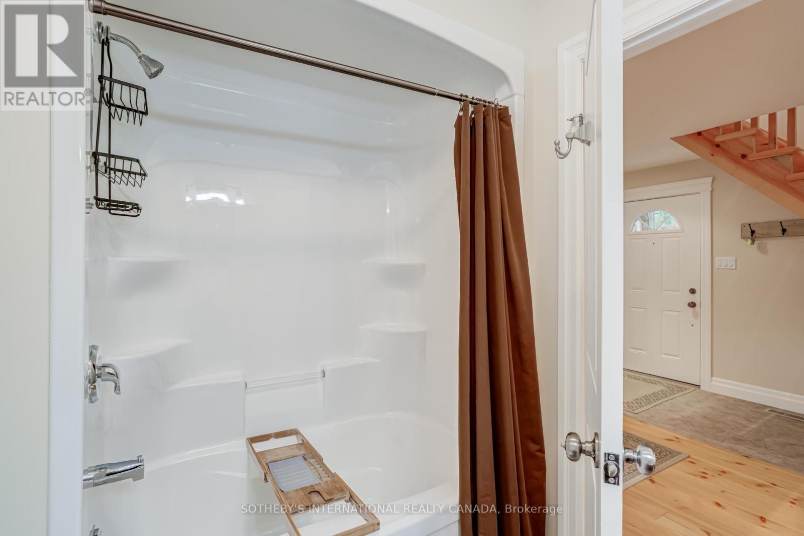 94 Wilkinson Drive, Kawartha Lakes, Ontario  K0M 1K0 - Photo 26 - X12381518