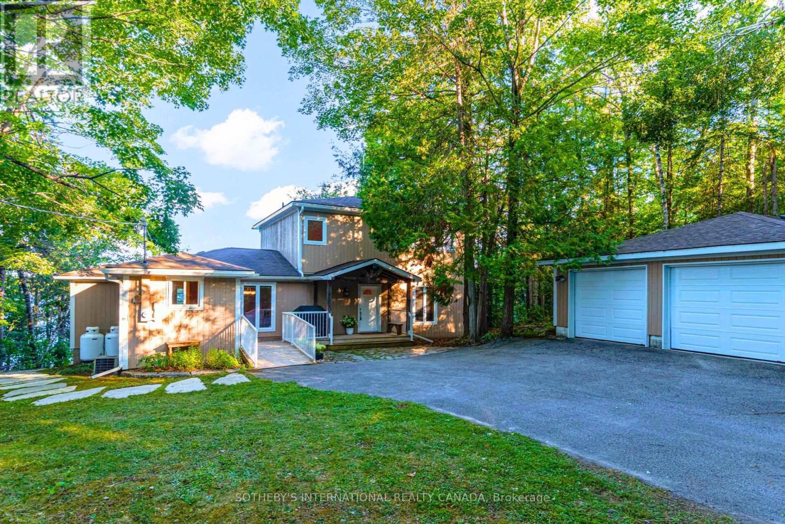 94 Wilkinson Drive, Kawartha Lakes, Ontario  K0M 1K0 - Photo 5 - X12381518