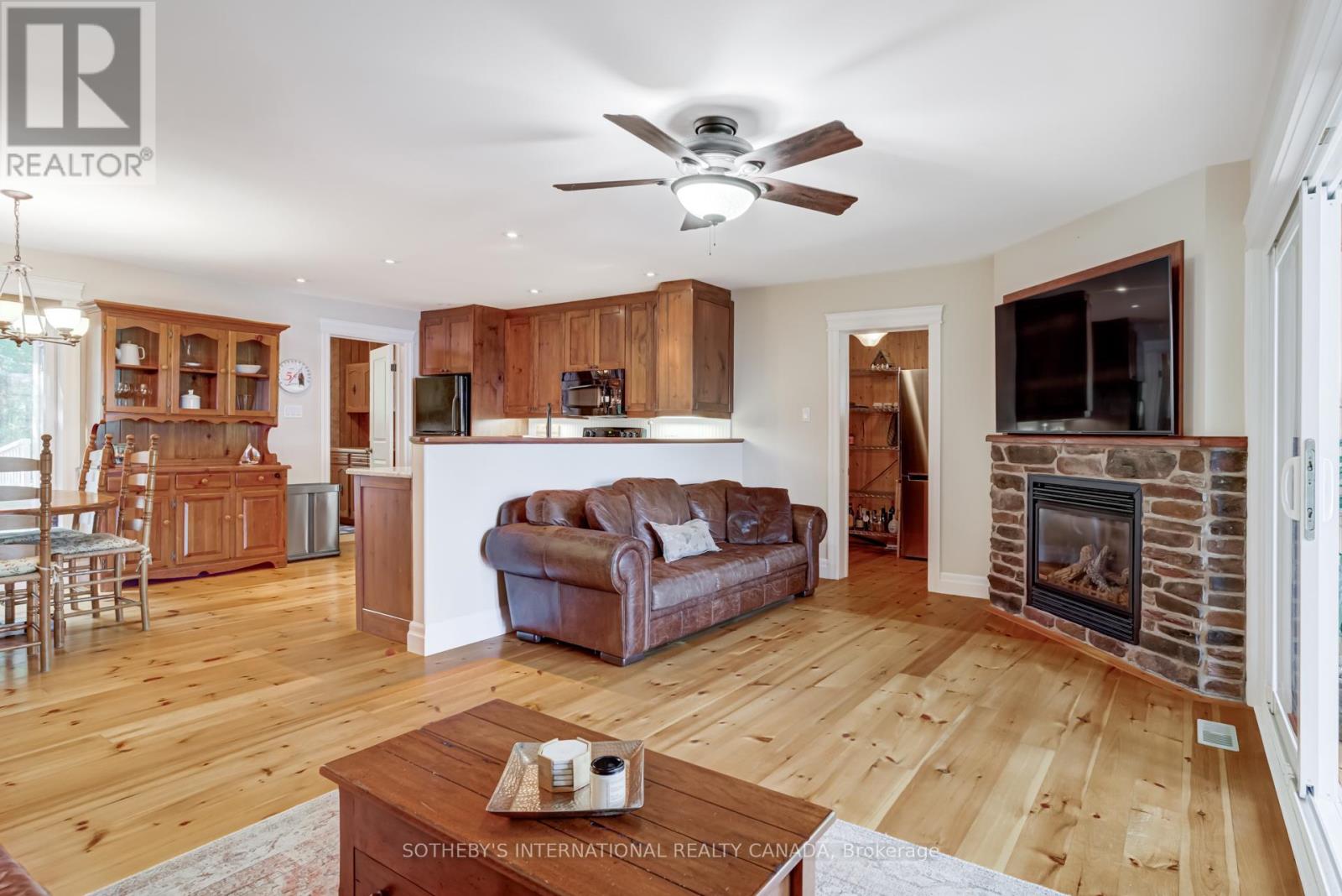 94 Wilkinson Drive, Kawartha Lakes, Ontario  K0M 1K0 - Photo 14 - X12381518