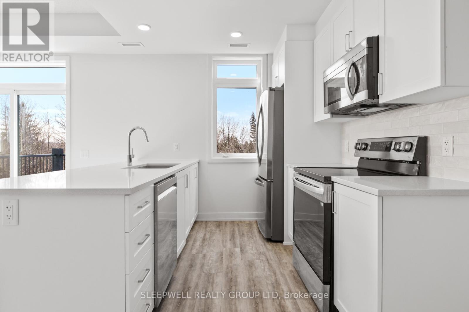 204 - 3 Bedale Drive, Ottawa, Ontario  K2H 5A8 - Photo 10 - X12394818