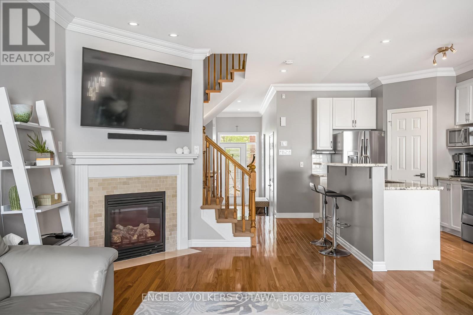 102 Shepody Circle, Ottawa, Ontario  K1T 4H9 - Photo 22 - X12394822