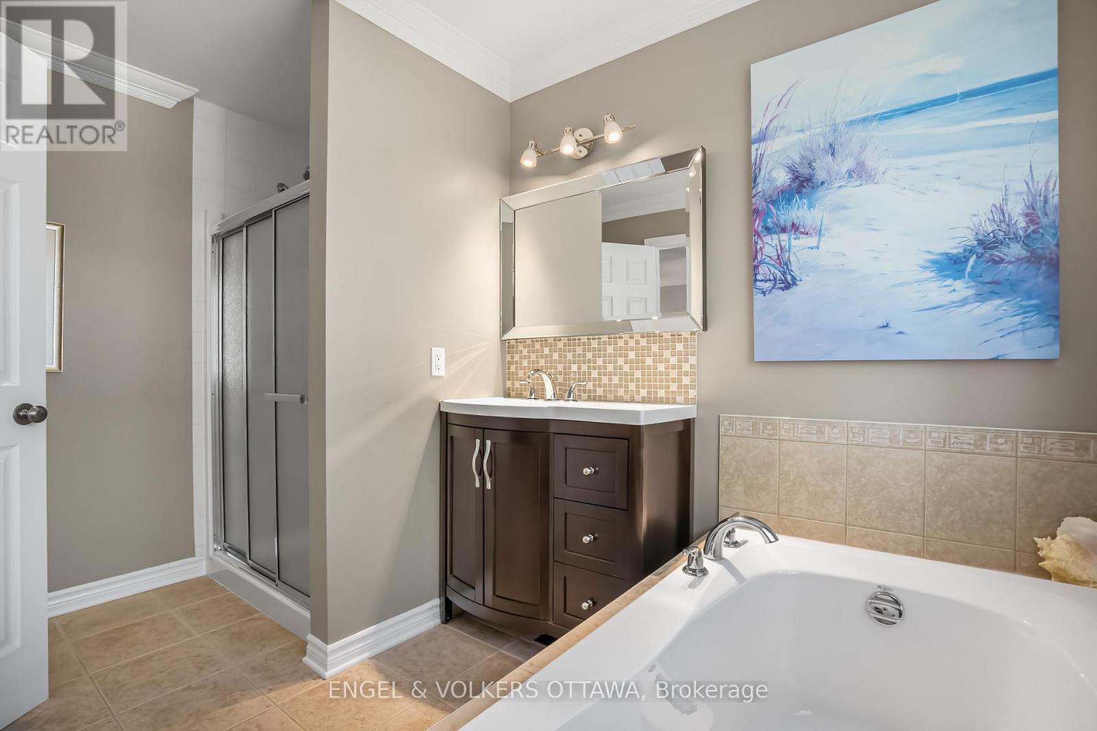 102 Shepody Circle, Ottawa, Ontario  K1T 4H9 - Photo 29 - X12394822