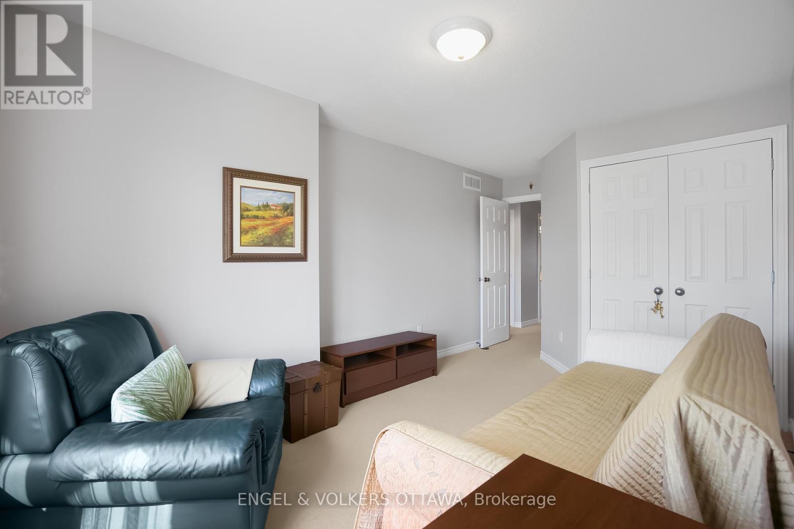 102 Shepody Circle, Ottawa, Ontario  K1T 4H9 - Photo 31 - X12394822