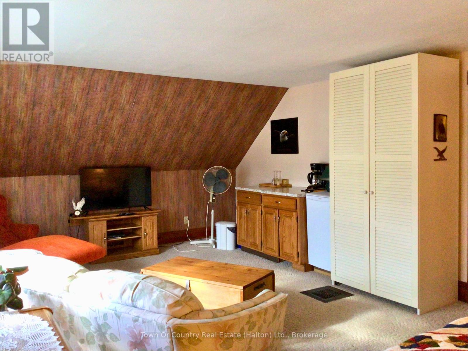 540 10th Avenue, Hanover, Ontario  N4N 2P4 - Photo 40 - X12394853