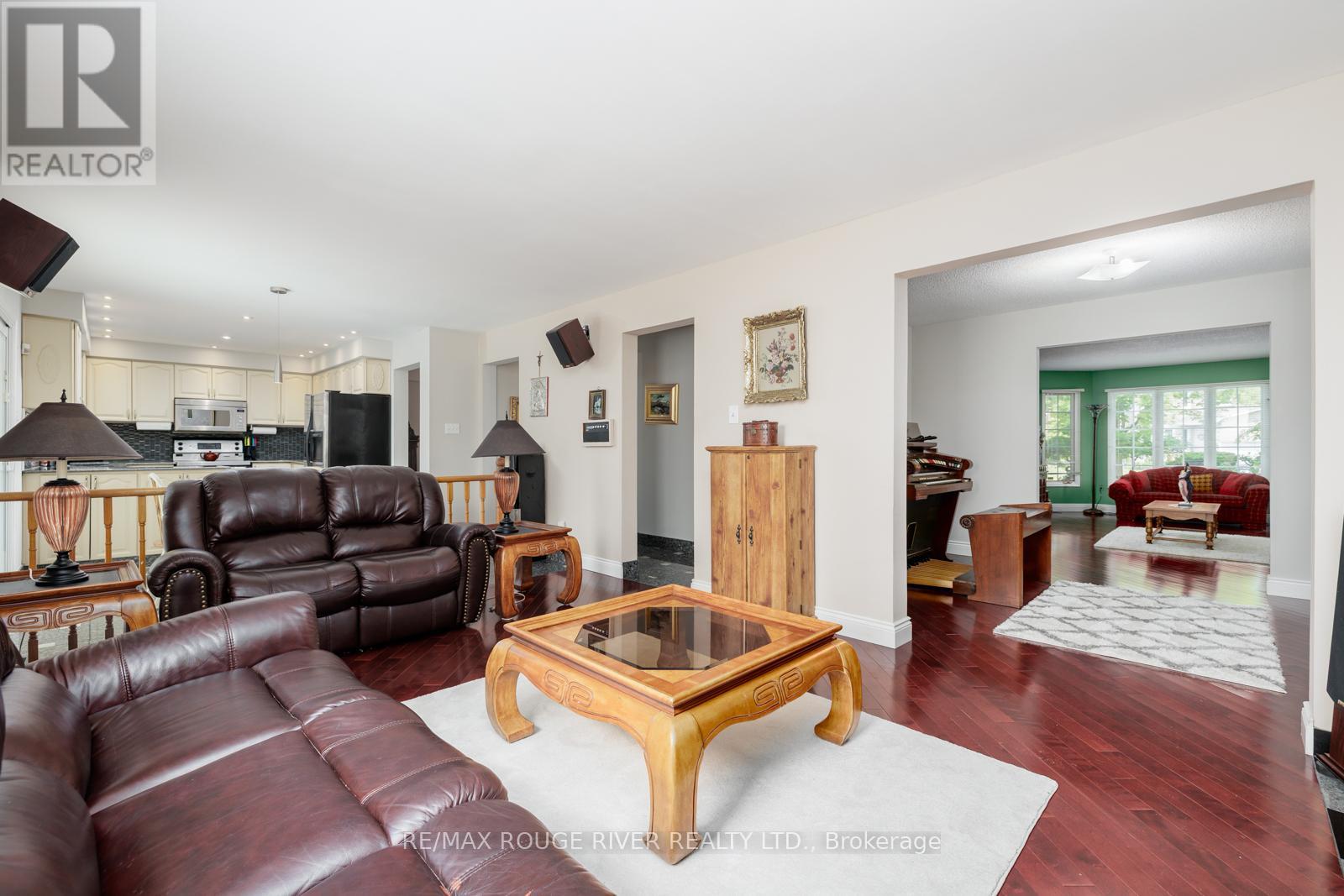 1106 Ridge Valley Drive, Oshawa, Ontario  L1K 2E2 - Photo 10 - E12344797