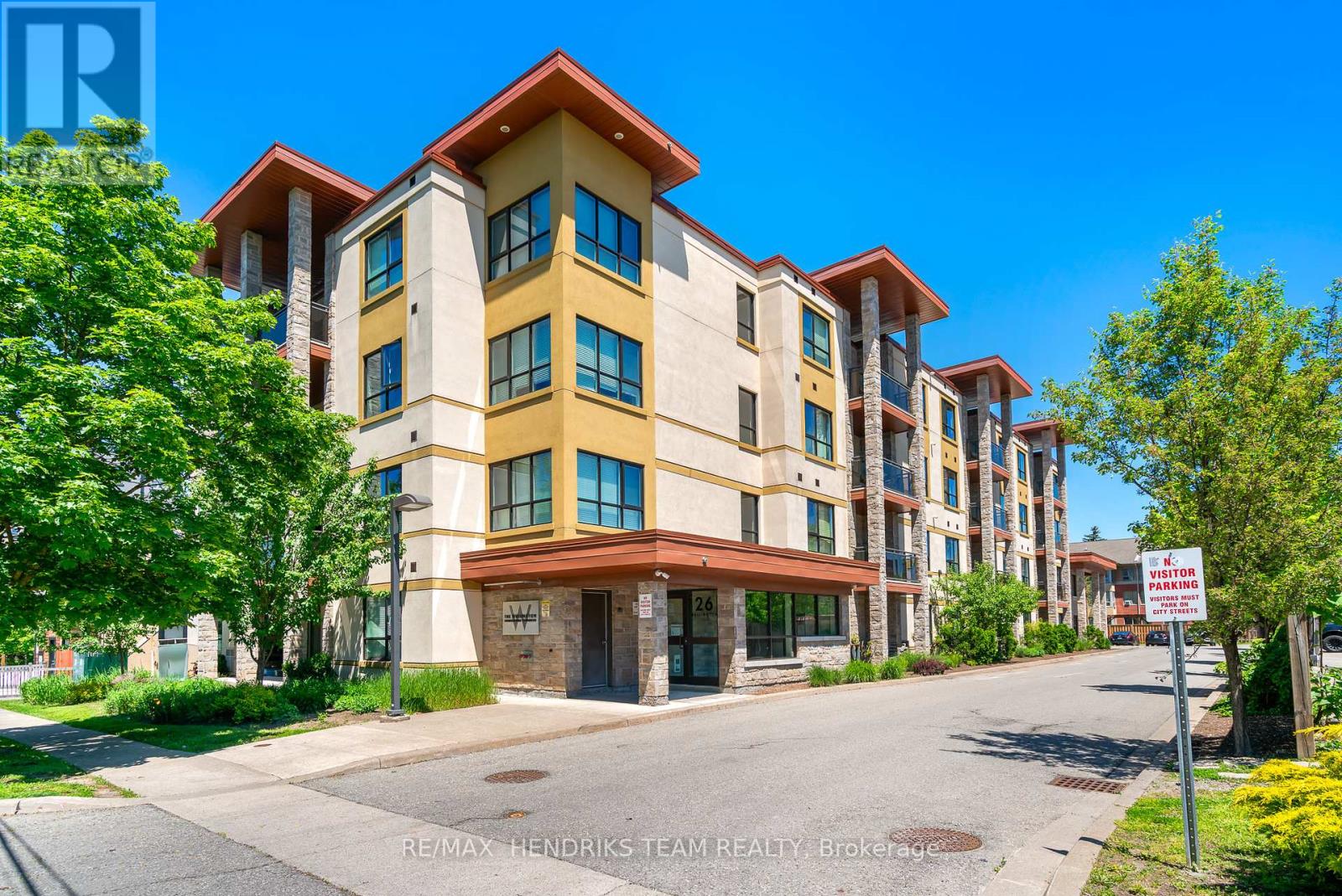 102 - 26 Wellington Street, St. Catharines, Ontario  L2R 5P8 - Photo 3 - X12394887