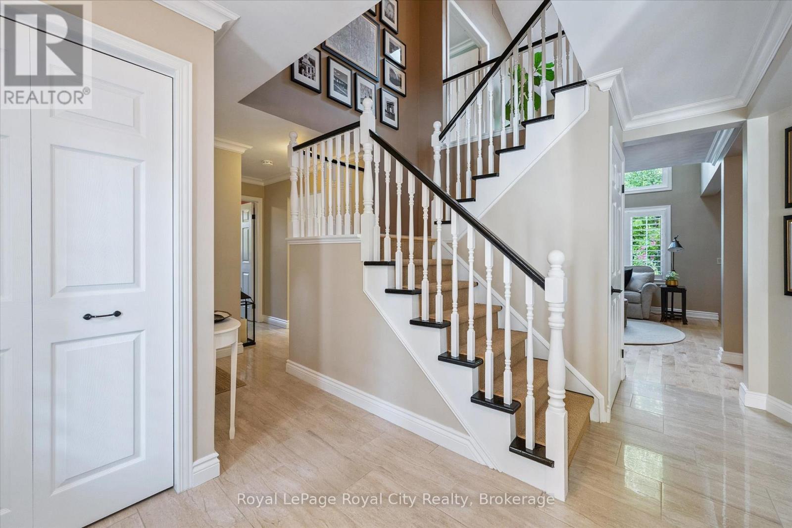 Property at 15 SUGARBUSH PLACE image 3
