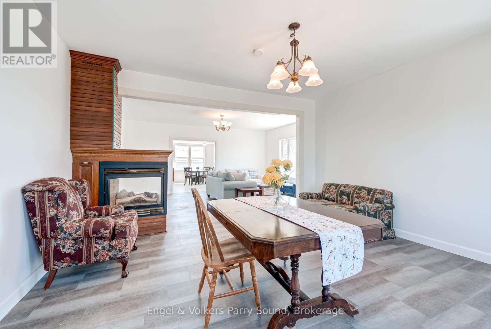1 Holland Avenue, Parry Sound Remote Area (Wallbridge), Ontario  P0G 1B0 - Photo 11 - X12394816