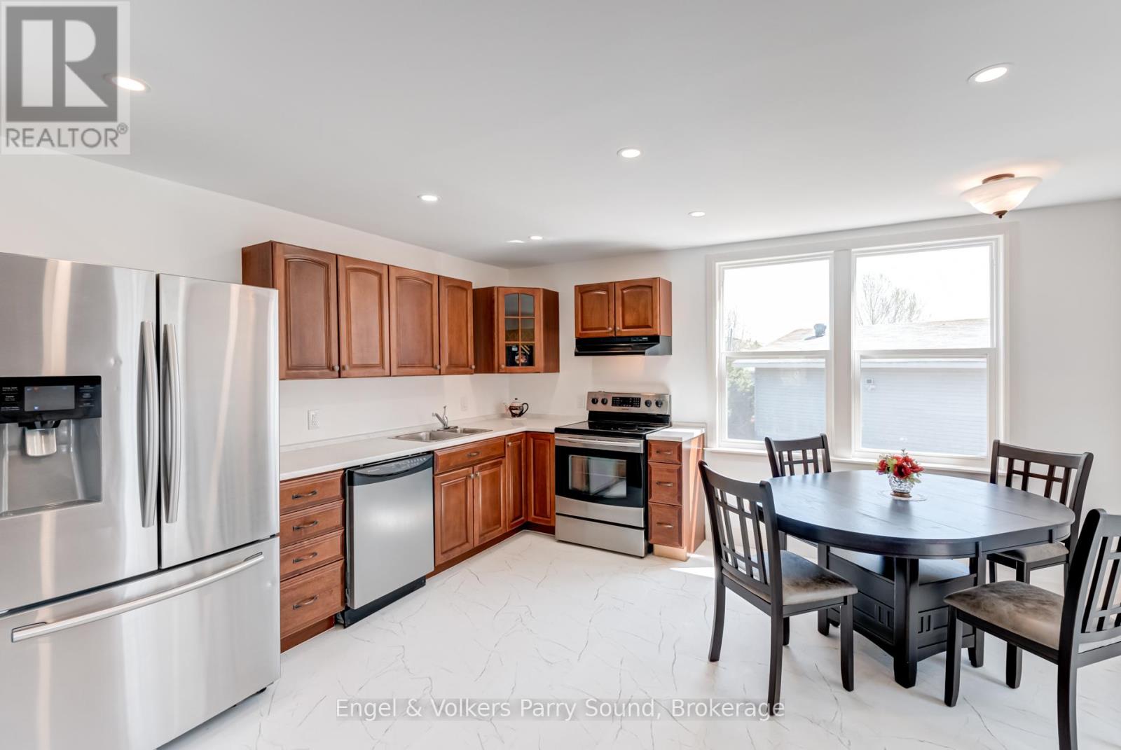 1 Holland Avenue, Parry Sound Remote Area (Wallbridge), Ontario  P0G 1B0 - Photo 17 - X12394816