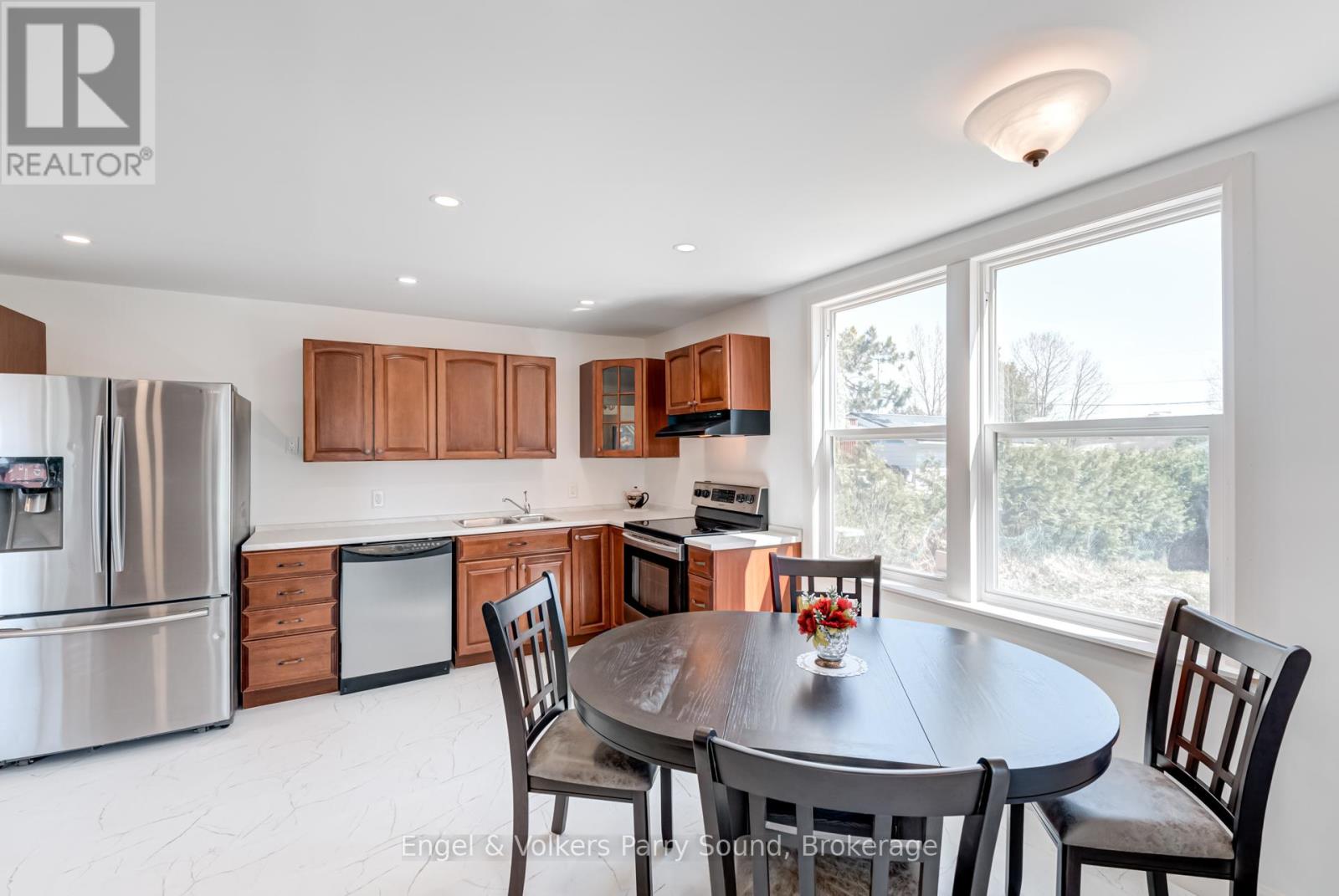 1 Holland Avenue, Parry Sound Remote Area (Wallbridge), Ontario  P0G 1B0 - Photo 19 - X12394816