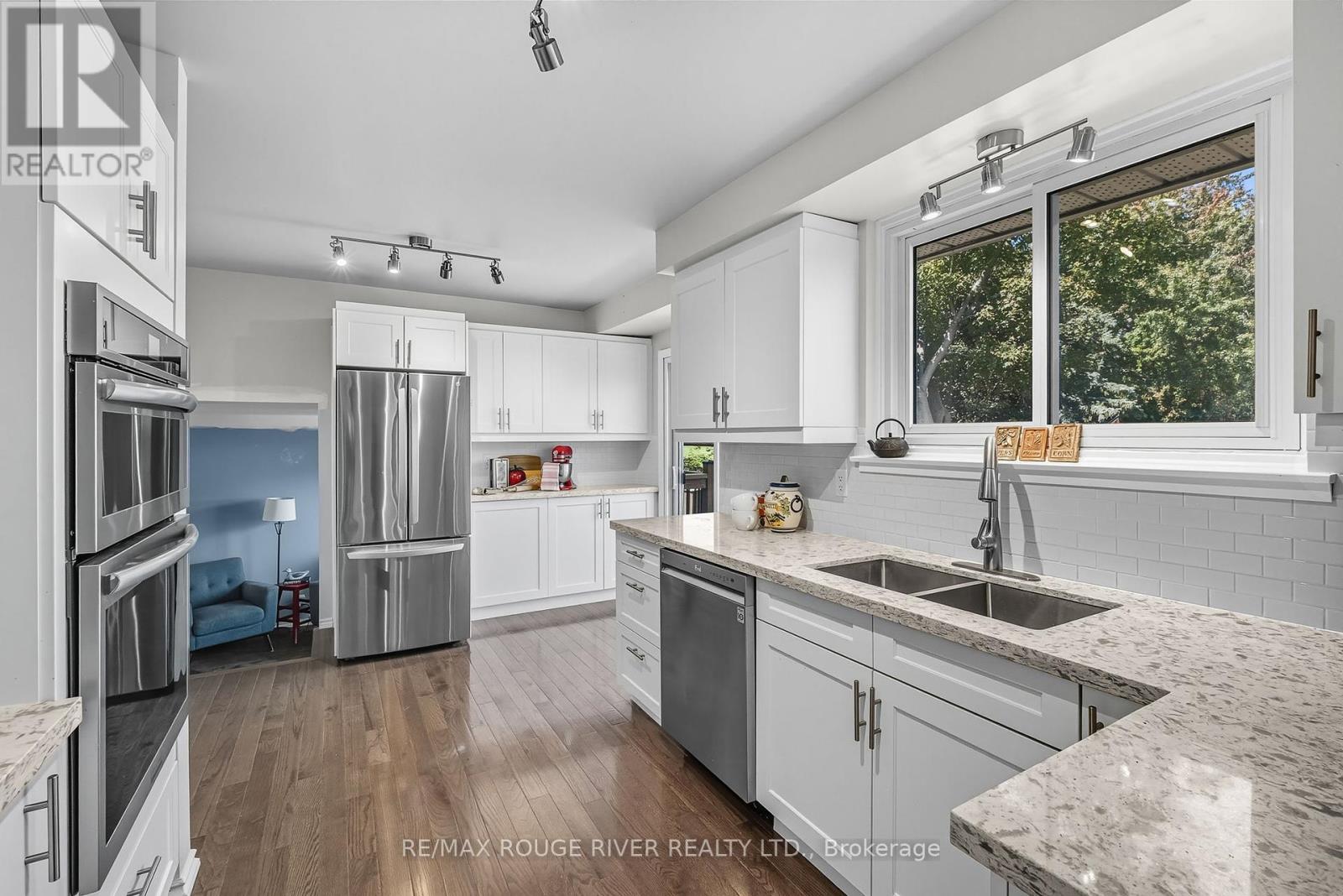 326 Lakeshore Drive, Cobourg, Ontario  K9A 1R7 - Photo 10 - X12394808